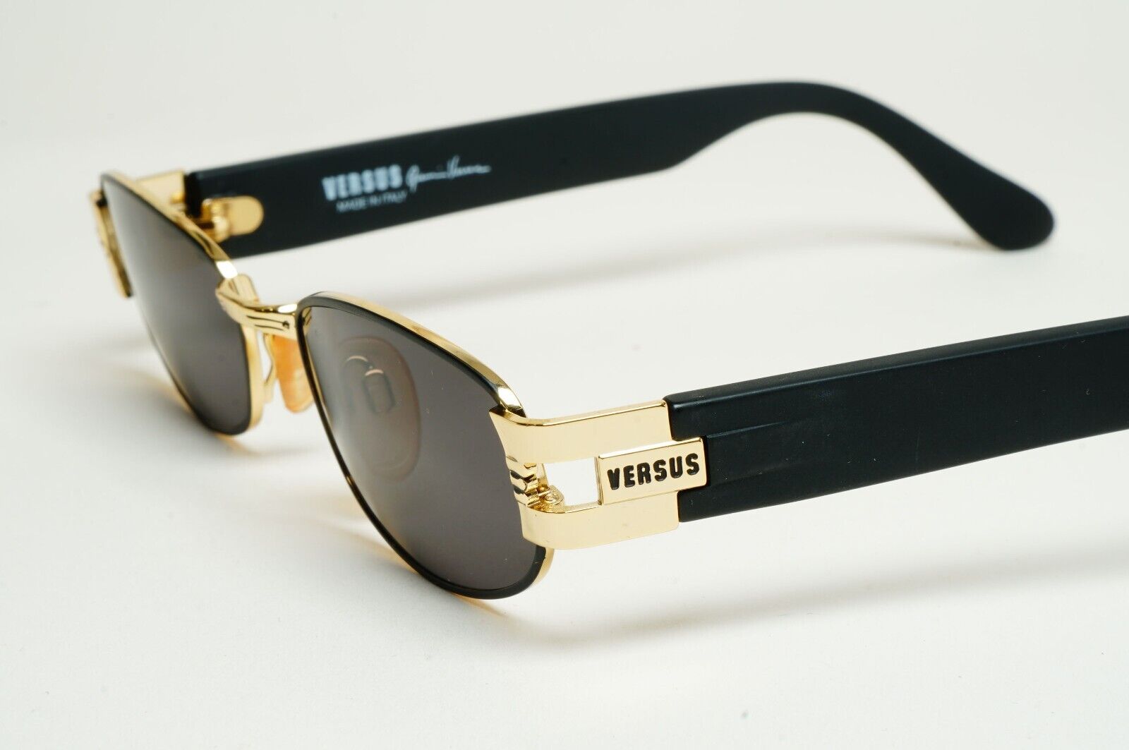 Versus Sunglasses 1996 by Gianni Versace Vintage Black Gold MOD F31 COL 39M