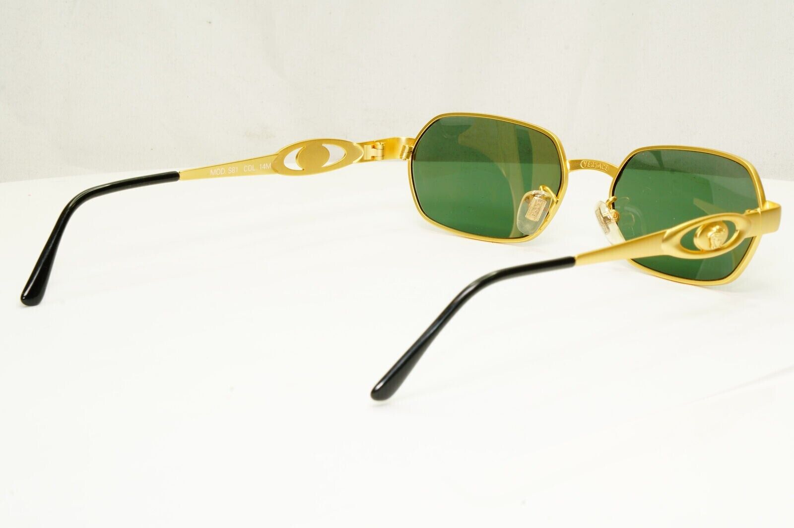 Gianni Versace 1996 Vintage Mens Metal Gold Medusa Sunglasses MOD S81 COL 14M