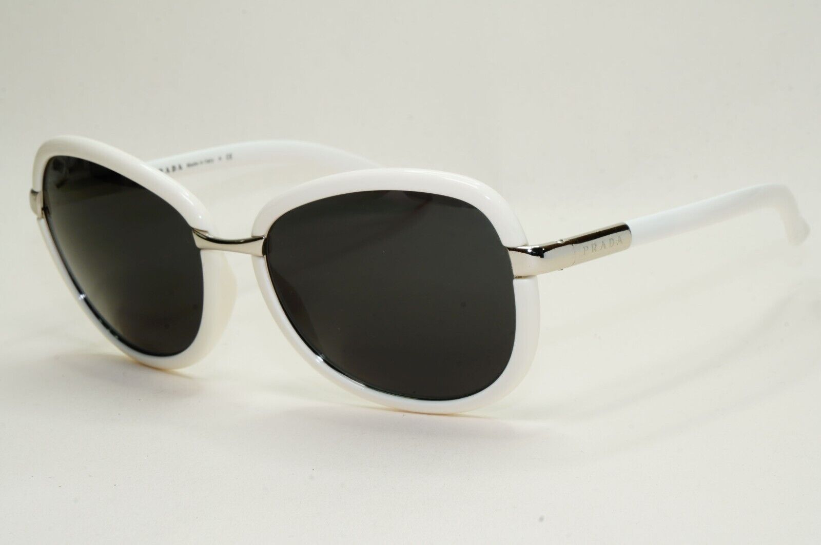 Prada Sunglasses 2008 Vintage White Black Silver PR62LS SPR 62L 1BC-6S1 141024