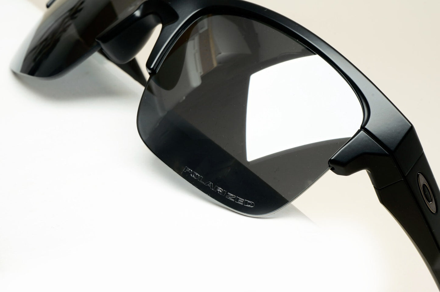 Oakley Sunglasses Polarized Thinklink Black Matte Iridium Grey Square OO 9316 11