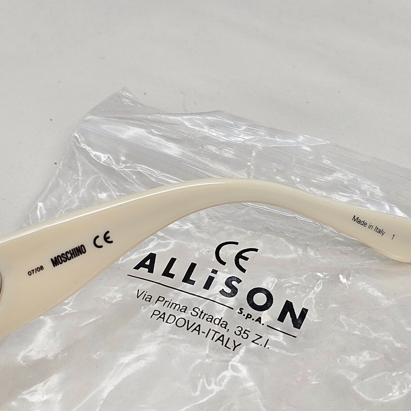 Moschino Sunglasses 2005 Vintage White Cream Brown Gold Heart MO536 02 101124