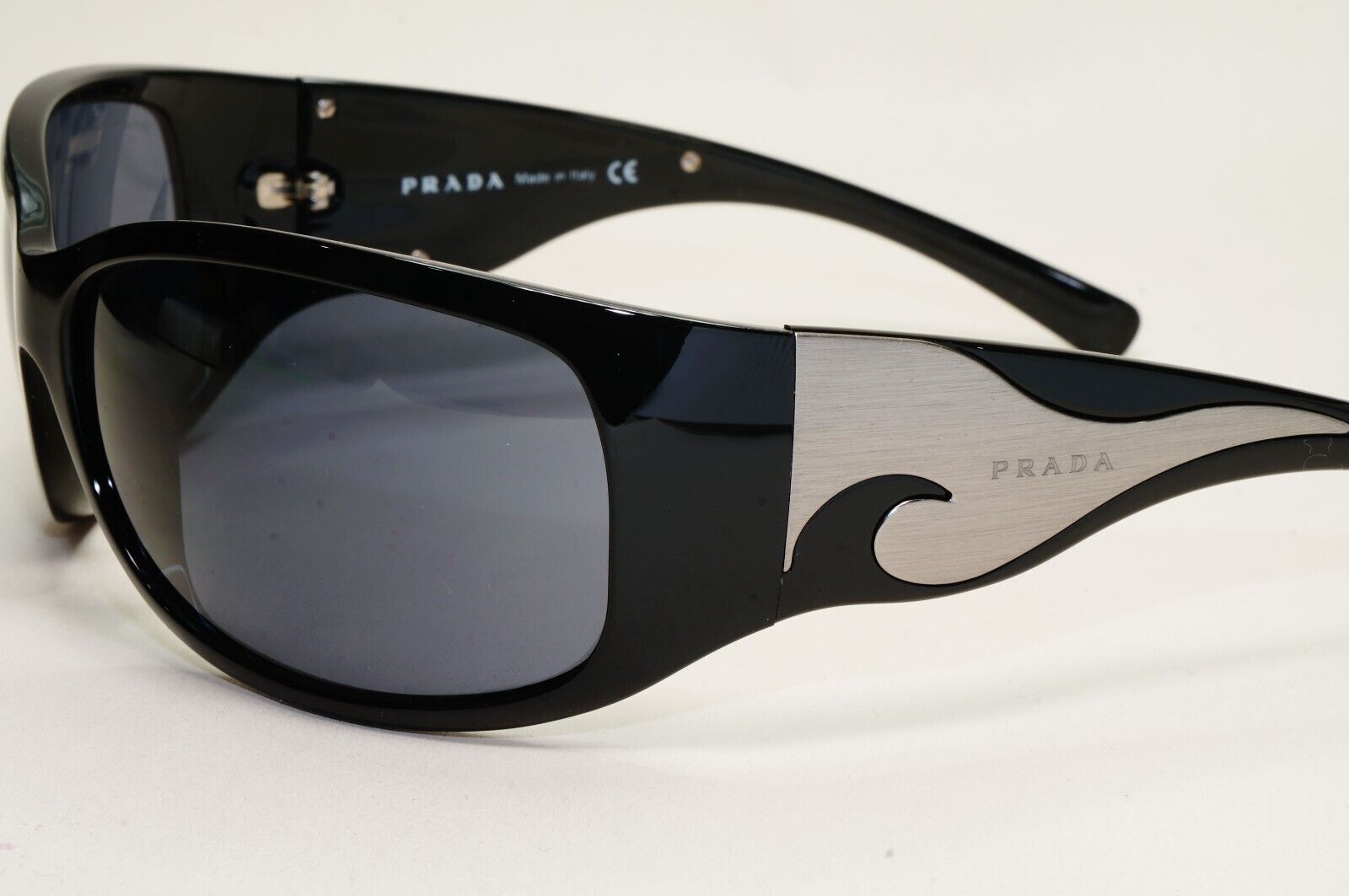 Prada Sunglasses 2006 Vintage Flame Wave Black PR03GS SPR 03G 1AB-1A1 061024