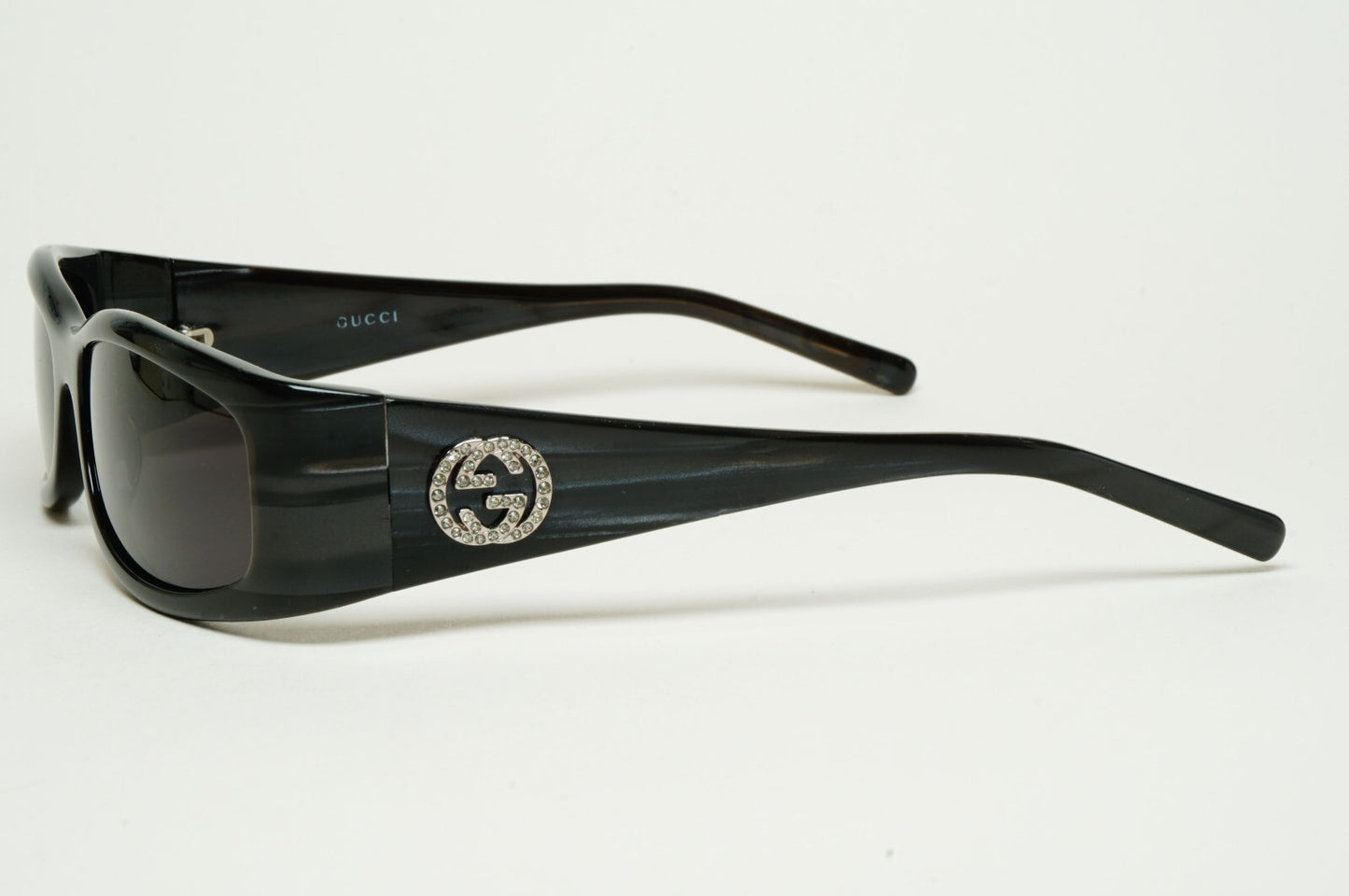 Gucci Sunglasses 1999 Vintage Dark Grey Rectangle Small GG 2526/S AD7 070325