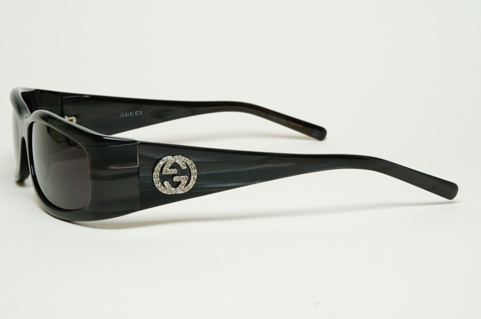 Gucci Sunglasses 1999 Vintage Dark Grey Rectangle Small GG 2526/S AD7 070325